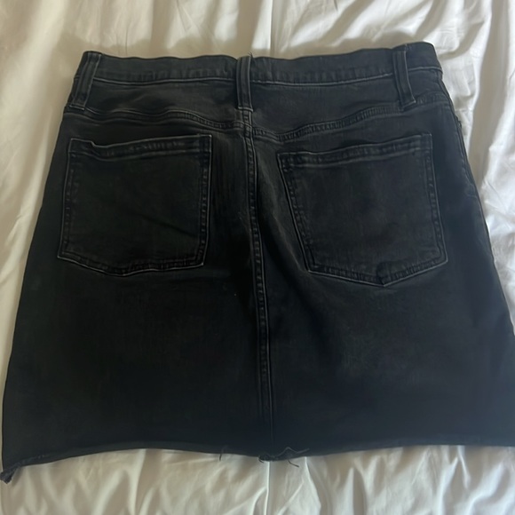 Madewell black denim skirt. - Picture 2 of 3